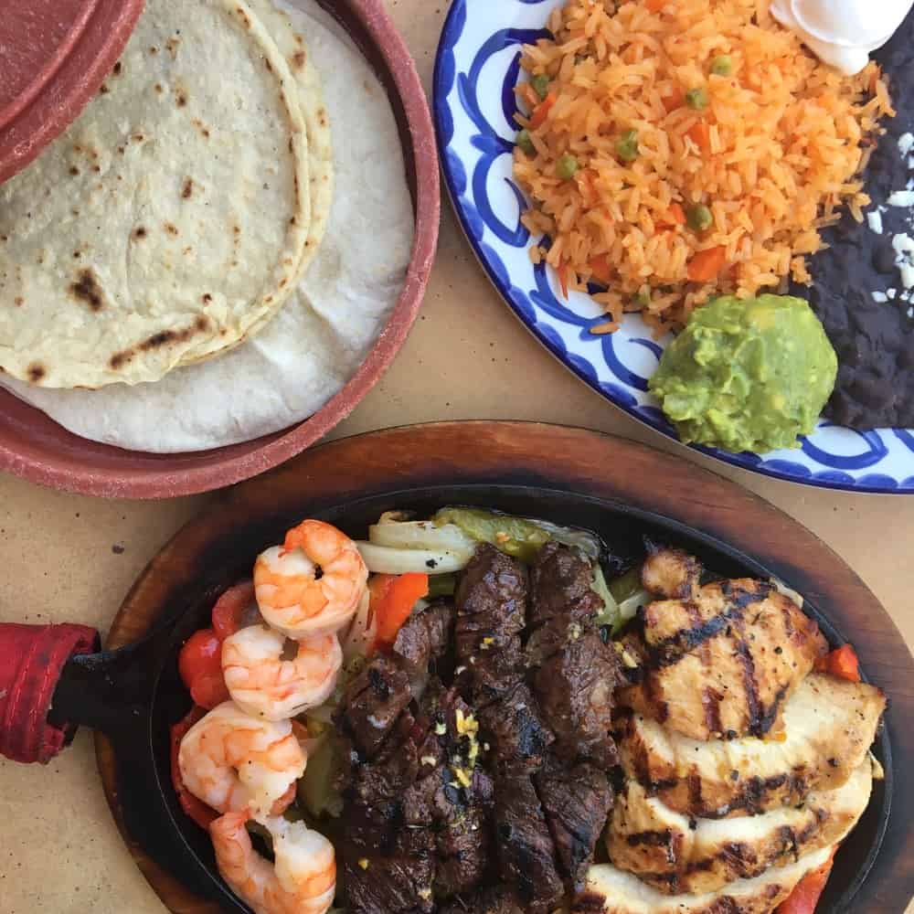 Clean Eats & Healthy Food in Disneyland- Tortilla Joes fajitas